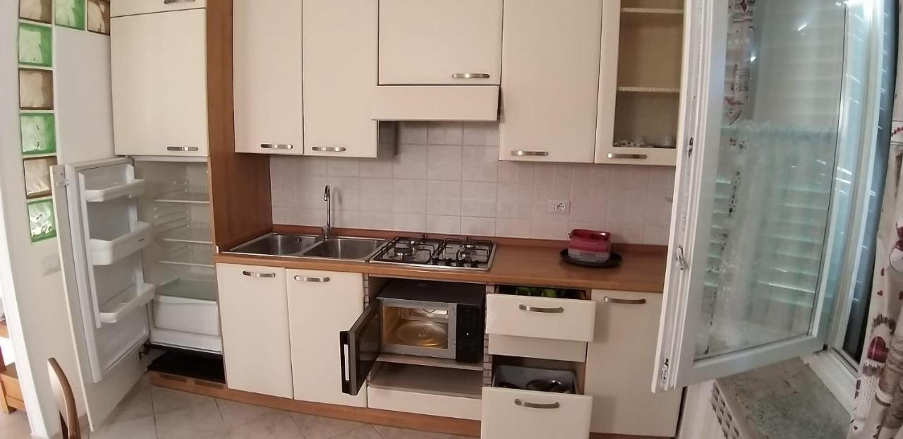 Marianna Casa Vacanza Azzate Екстериор снимка