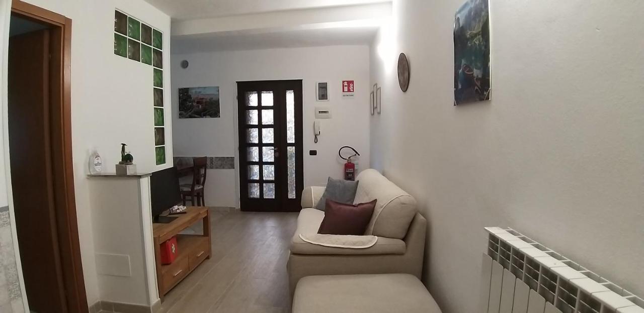 Marianna Casa Vacanza Azzate Екстериор снимка