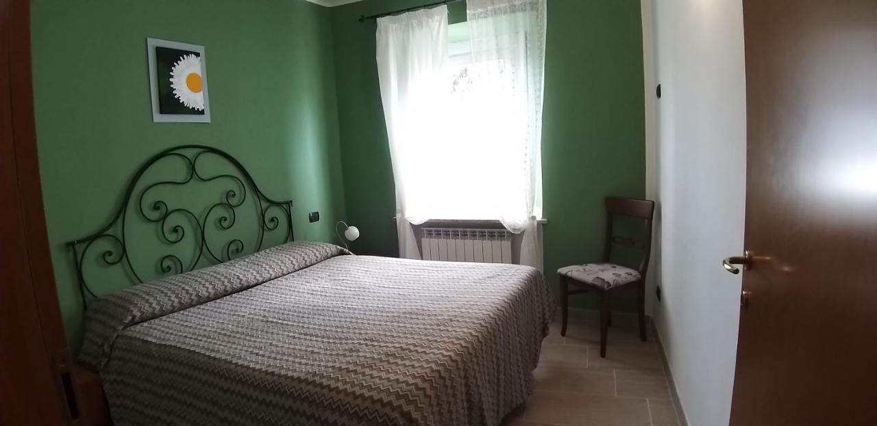 Marianna Casa Vacanza Azzate Екстериор снимка